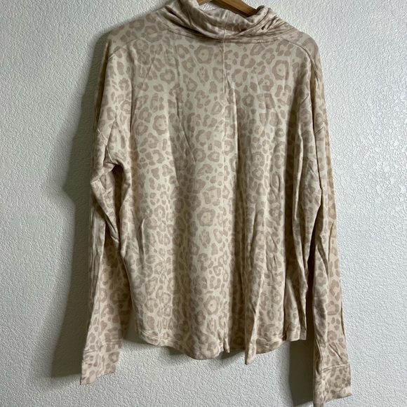 Splendid Cowl Neck Pullover Top Oatmeal Leopard Large NEW - Picture 5 of 9